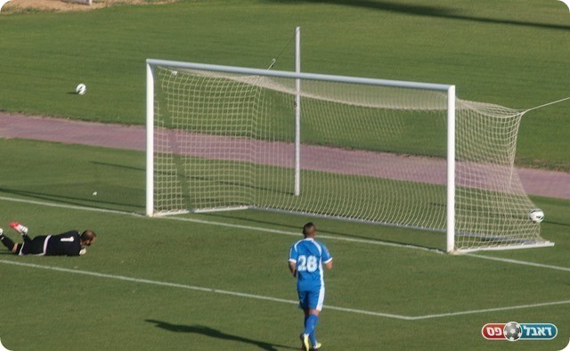 סגר עניין. הכדור של ברטקובסקי ברשת. 