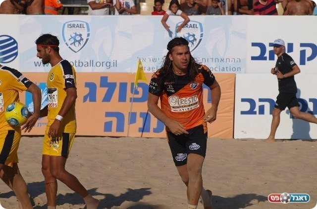 מיכאל קורטיבה מחדרה כבש שלושער