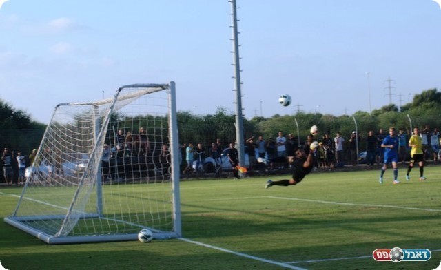 כמעט השוויון. הכדור של אבנד חומק החוצה. 