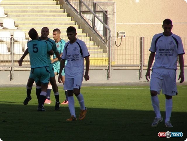 והחגיגה של הכובש והמבשל (צילום: אמיר שיבי)