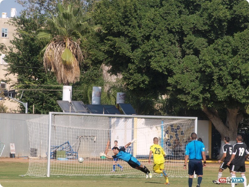 שוויון מוצדק. אנגלשטיין נכנע.