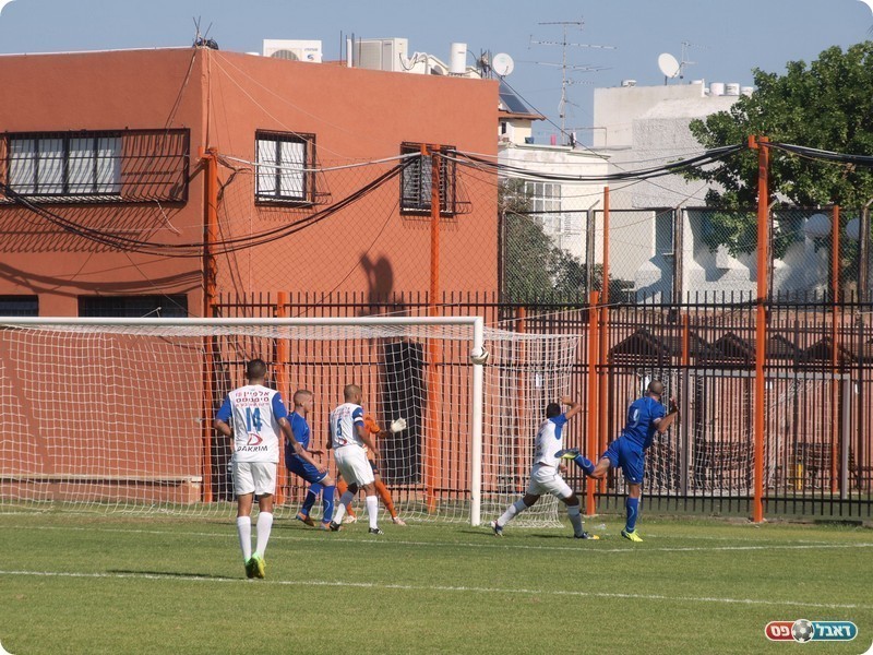 המצב הראשון היה של האורחים. הקורה של עזרא.