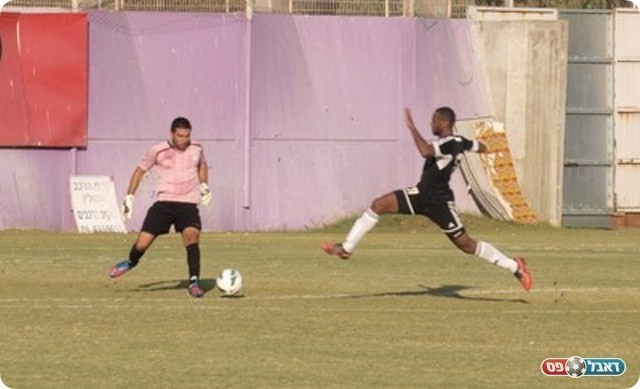 שוב פעם אתה? דגו שוב נכשל מול שערי. 