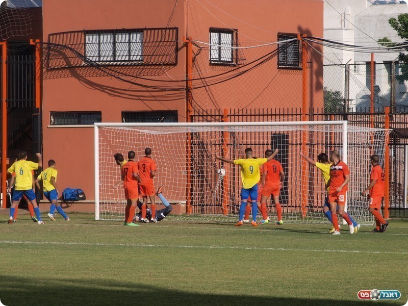 שוויון מוצדק. מסיקה (מספר 3) כובש (אלון יהודיוף)