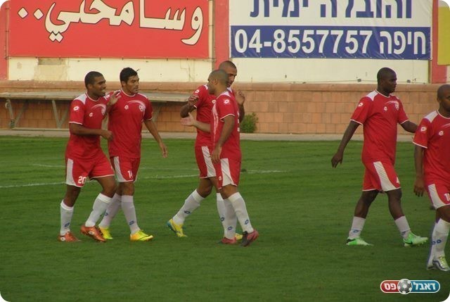 שער בכורה העונה. צ'קאנה חוגג (צילום: אמיר שיבי)