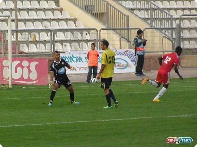 שלושער. מאוליי חוגג (צילום: אמיר שיבי)