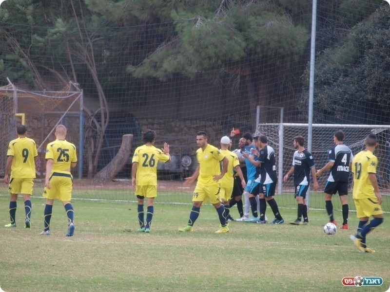 האדום נשלף (אלון יהודיוף)