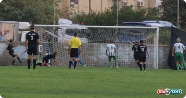 חוזרים למשחק. גבע כובש. 