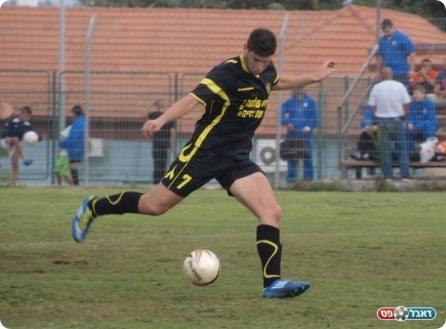 צמד תוך שתי דקות. אלעד אברמסון. 