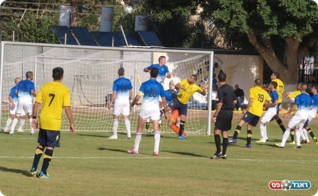 גם זה לא נכנס. הניסיון השלישי של מגול.