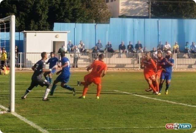 ההתקפה של השיכון פרחה. כהן צדק כובש מול כפר שלם (אלון יהודיוף)