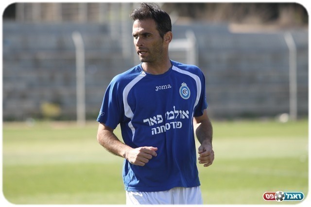 פיבך במדי אולגה (שלומי גבאי)