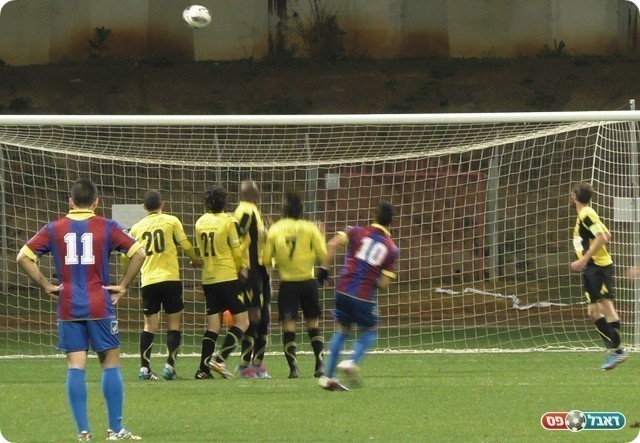 ההזדמנות הראשונה של עמישב. הנסיון של זלייט (שקד מורג)