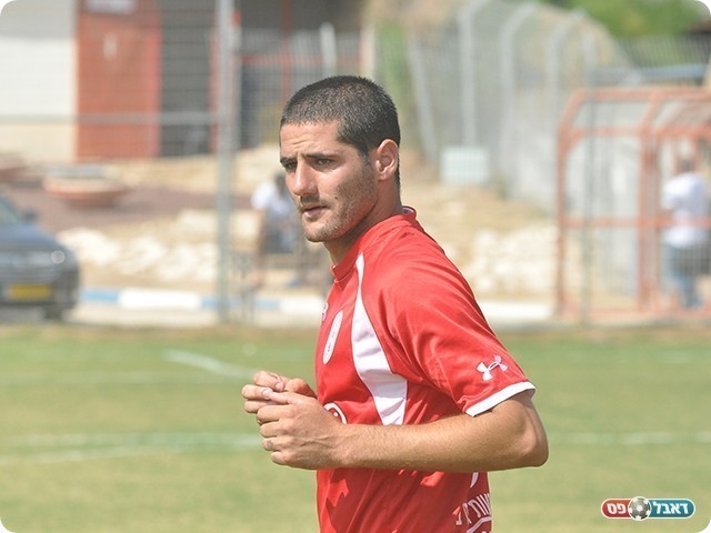 שלום עקיבא, התחבר למאמן או שלא? (צילום: קובי פורטל)