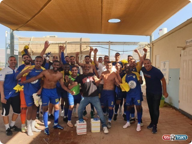 שחקני שיכון המזרח. מרוצים מהשוויון עם שדרות (פייסבוק שיכון המזרח)