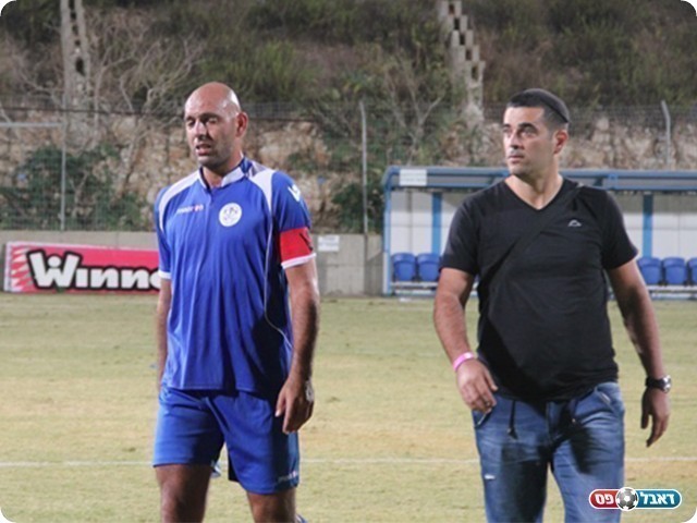 להביא ניצחון מרגיע. סימן טוב ועמי אזולאי (צילום: מוחמד חאדר אניס)