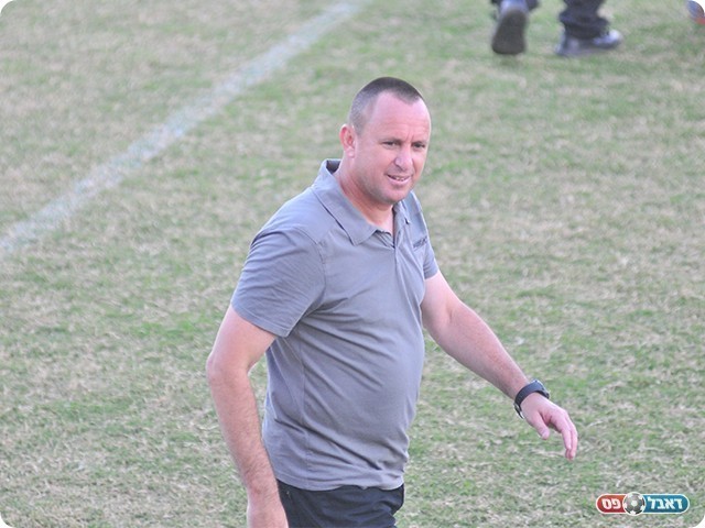 יכול להיות רגוע, מאמן הרצליה טל בניה (צילום: קובי פורטל)