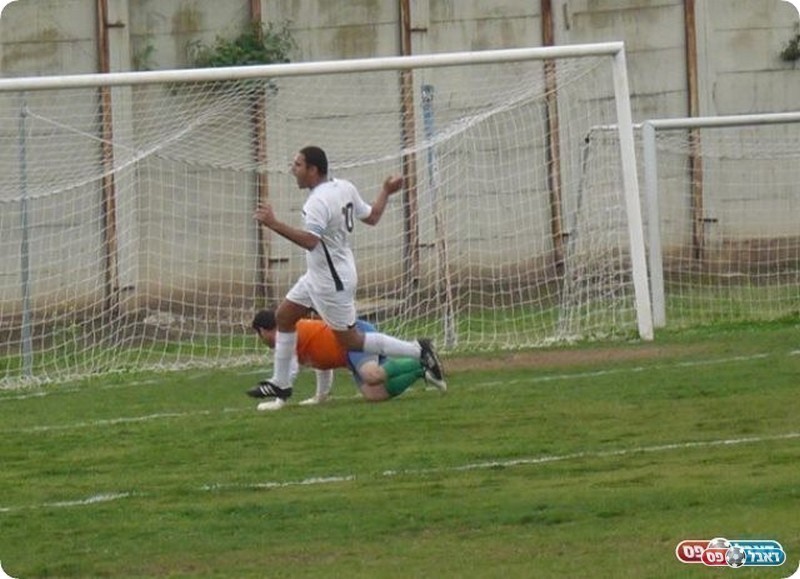 ינסה לנצח את בית"ר פ"ת. עמי יעל מאור יהודה (אלי שמואלי)