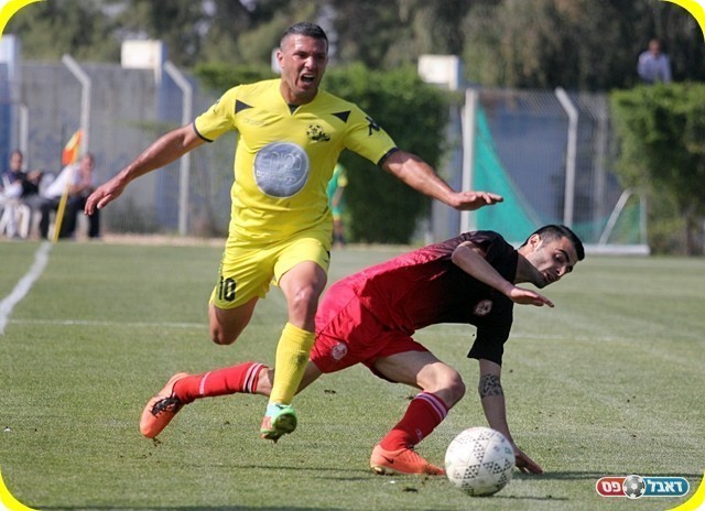 שלומי משה חולף על פני פרדי ציון (לירן דורף)