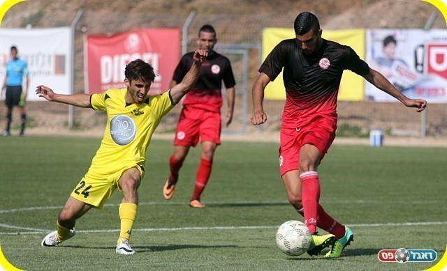 אדלשטיין מנסה לעצור את אלקבץ (לירן דורף)