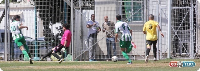 צרויה כובש בנבדל גבולי (לירן דורף)