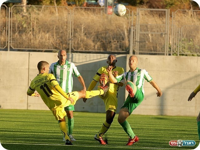 בדרך לשיא גינס. פספוסים (צילום: לירן דורף)