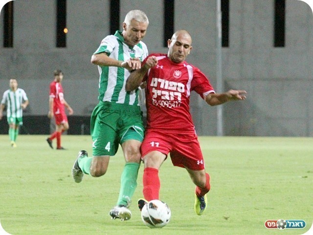 להוכיח שליגה א' קטנה עליו. מרעב (באדום. צילום: לירן דורף)