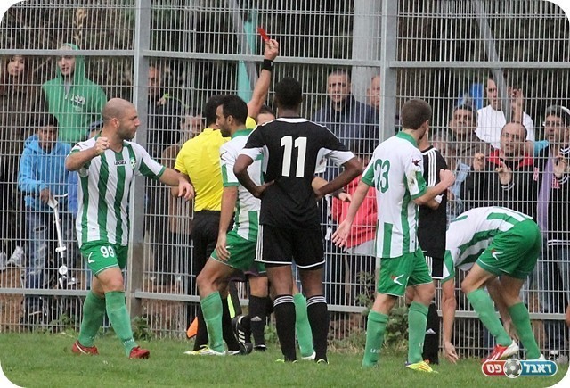 עבירה שטותית. עמרן מורחק (צילום: לירן דורף)