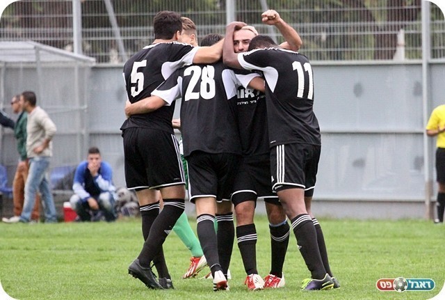 חוגגים (צילום: לירן דורף)