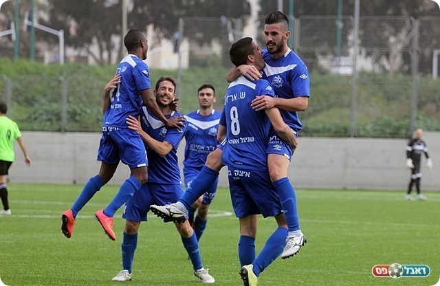 הכובש והמבשל בחגיגות (לירן דורף)