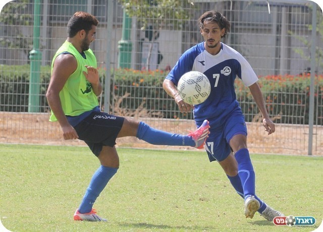 יפו המשיכה בלחץ. אלון מפריע להררי (צילום: לירן דורף)