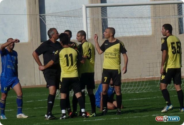 מתווכחים (צילום: אלי שמואלי)