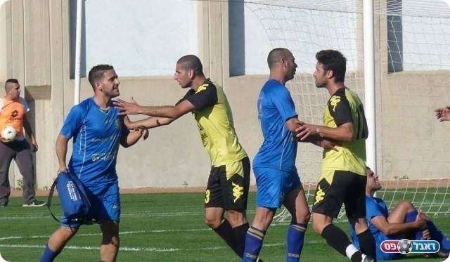 מתעצבנים (צילום: אלי שמואלי)