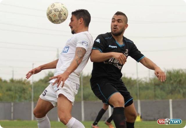 ללא רגשי נחיתות. שלו עוצר את רביבו (קובי רוזן)