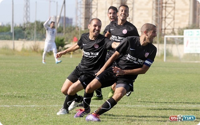 ואזור חוגגת (לירן דורף)