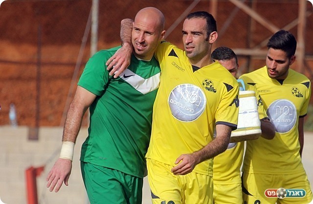 הרגישו בבית? האקסים של אזור, רוזנקוביץ' ופונטרומלי בסיום (צילום: לירן דורף)