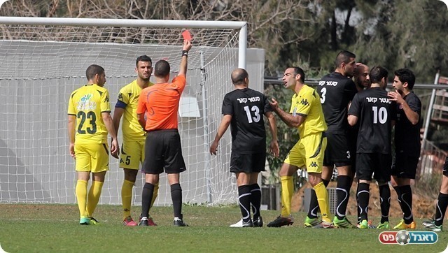 ורואה את האדום (צילום: לירן דורף)