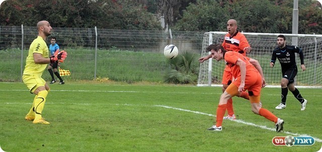 גרינברג כובש את הראשון של הכפר (לירן דורף)