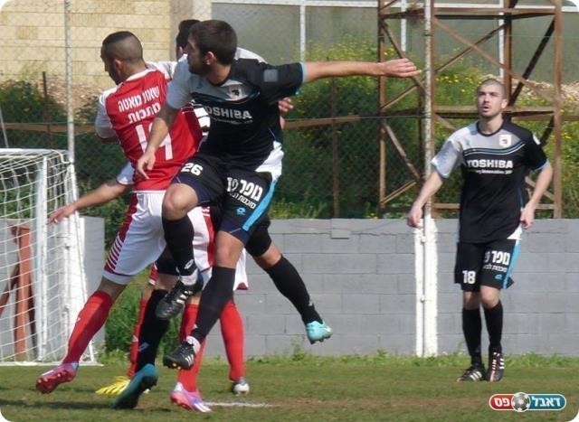 אין יותר מידי מה להרחיב. גנדלר מנסה מול הגנת אזור (אלי שמואלי)