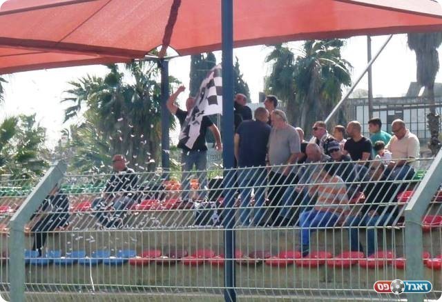 עשו יותר רעש ממה שהם. אוהדי אזור (אלי שמואלי)