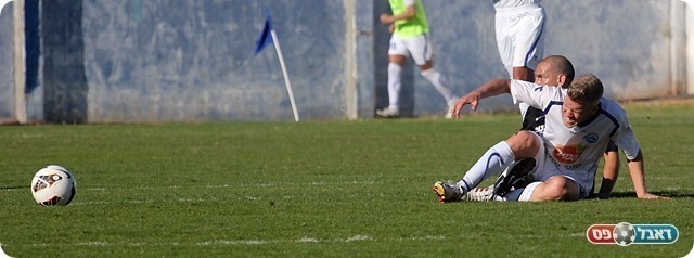 בר נתן פיספס, הדריכה של גבע על ברסקי (צילום: לירן דורף)