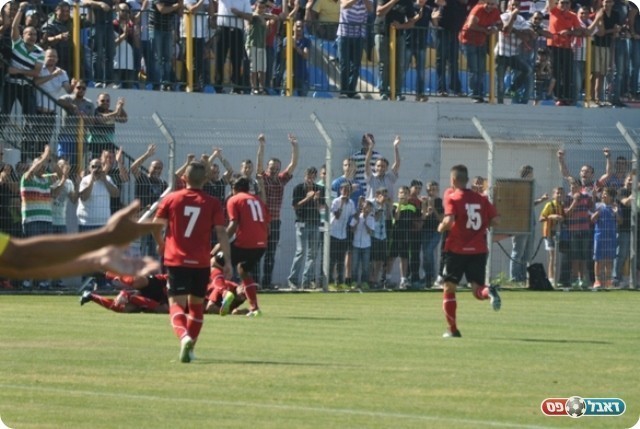 התבססו על יכולת אישית. חוגגים את השני (אחמד עוויסאת)