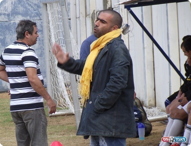 מאמן בת ים, פיני בלילי