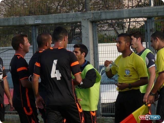 מיני מהומה. הויכוחים לפני הפנדל (אלי שמואלי)