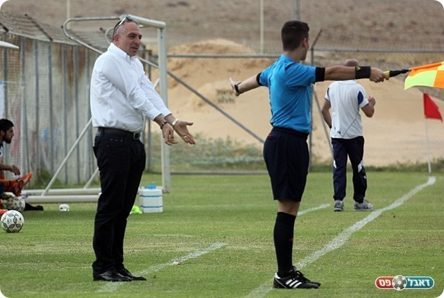 מאיר כהן, מאמן בית"ר בא בהרכב טלאים 