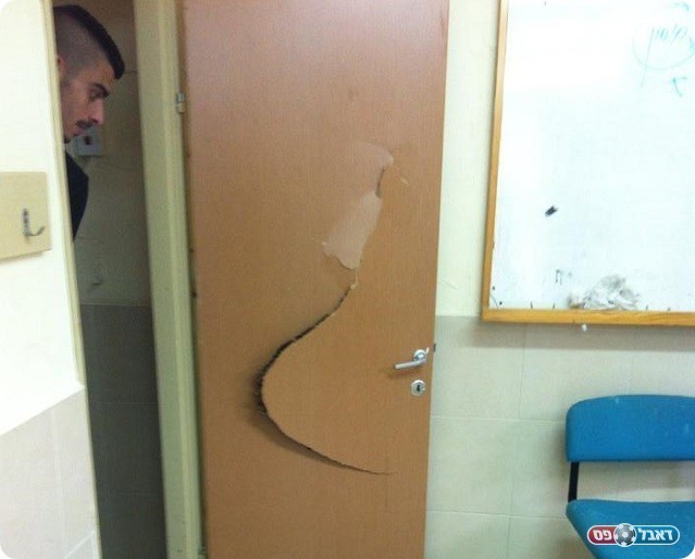 הרס בחדרי ההלבשה 