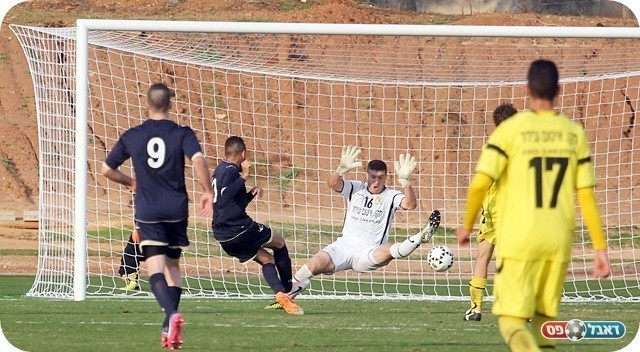 הדרמה נשמרה לסוף. פשאי בועט (צילום: לירן דורף)