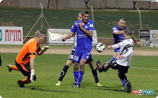 כידר מחמיץ ברחבה