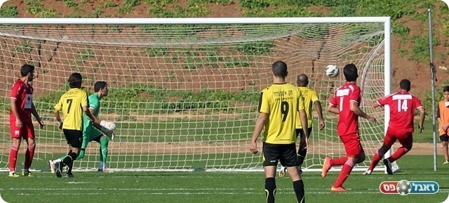 הכדור ברשת (לירן דורף)