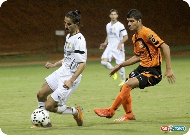 מצב לא רע לכפ"ס. בן אוזן (בלבן) ודור פרנקו (צילום: לירן דורף)